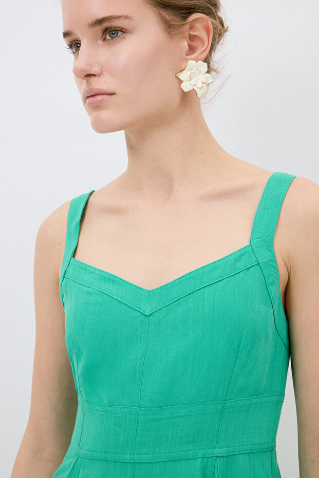 V Yaka Kloş Elbise - 6