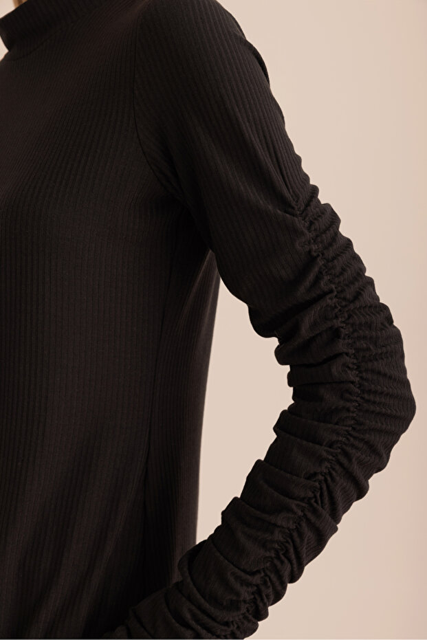 Büzgü Detaylı Örme Body - 4