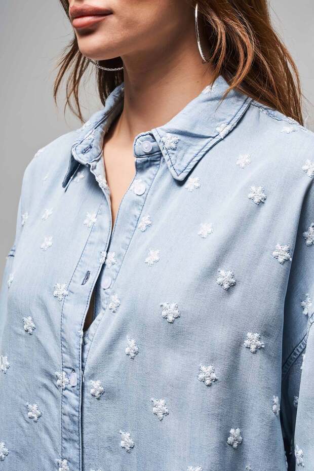 Kadın Snow Kot Rengi 1S5-3 Çiçek Nakışlı Oversize Tasarım Denim Gömlek - 4