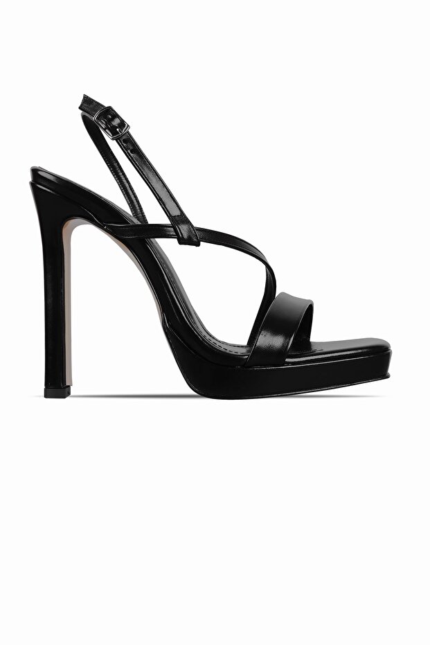 Polite Women's Front Strap Detailed Heeled Shoes-Black