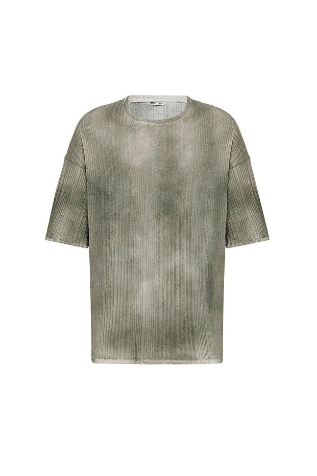 Oversize Sweater, T-Shirt and Khaki Set