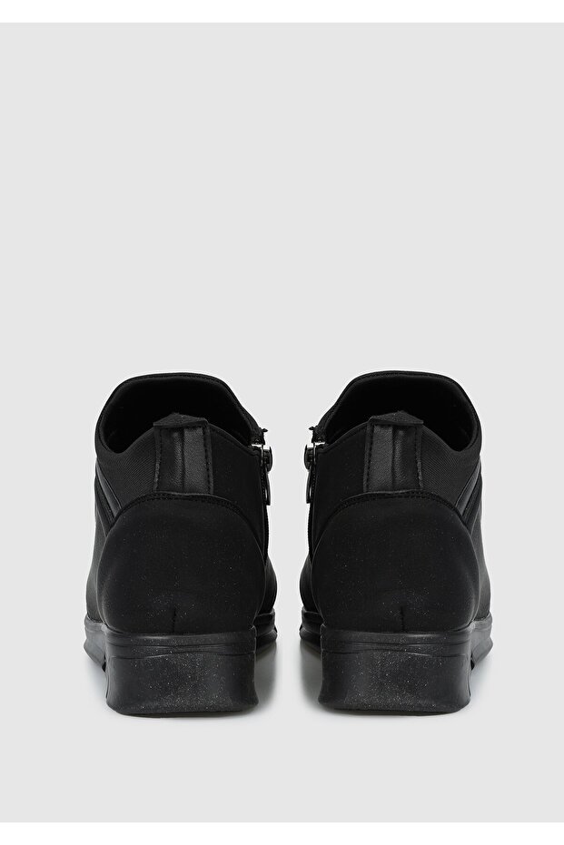 Siyah Kadın Bot - 4