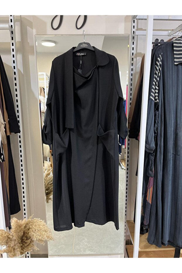Fatma Danışman Symmetrical Cut Cap Black 2069