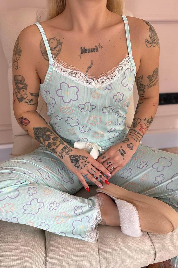 Mavi Çizgi Çiçek Dantelli İp Askılı Örme Kadın Pijama Takımı - 6