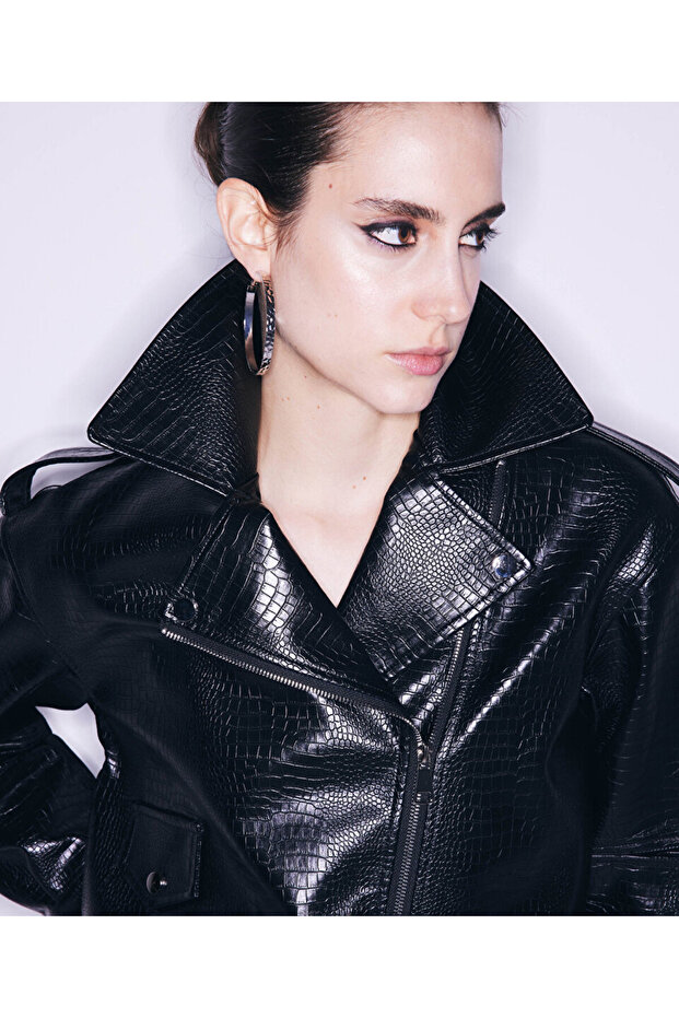 معطف راكب الدراجة النارية بنقشة التمساح - 7