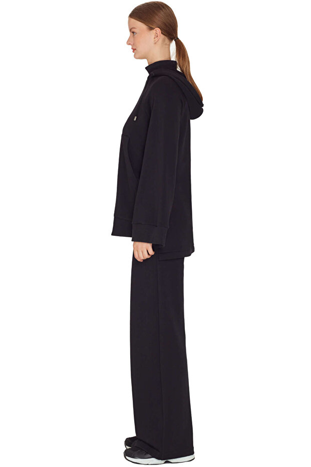 ELIKA Sweatshirt - 4