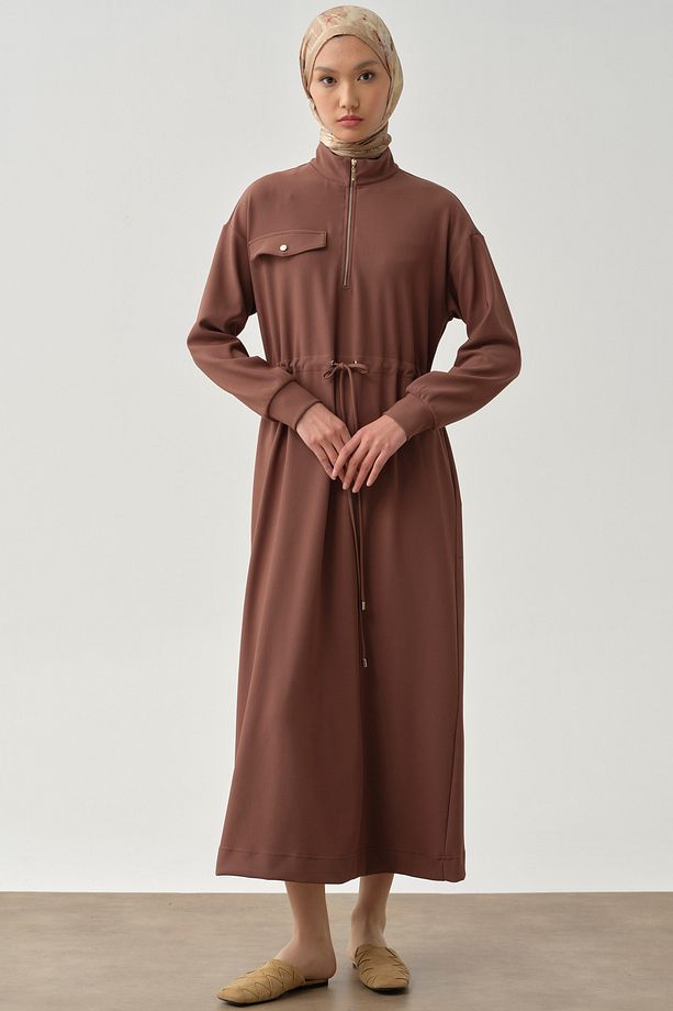 Bel Bağcıklı Örme Elbise - Kahve - 4