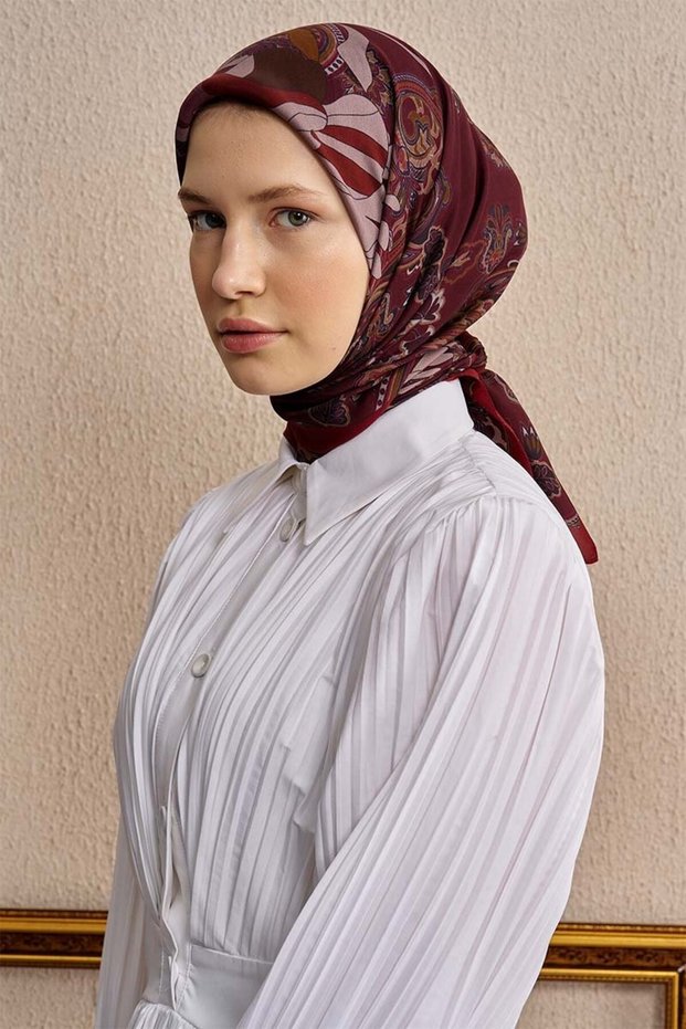 Vision Art Collection Flare Scarf - Claret Red