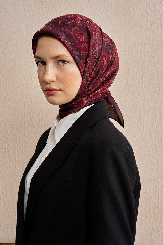 Vision Art Collation - Vibrania Claret Red Scarf