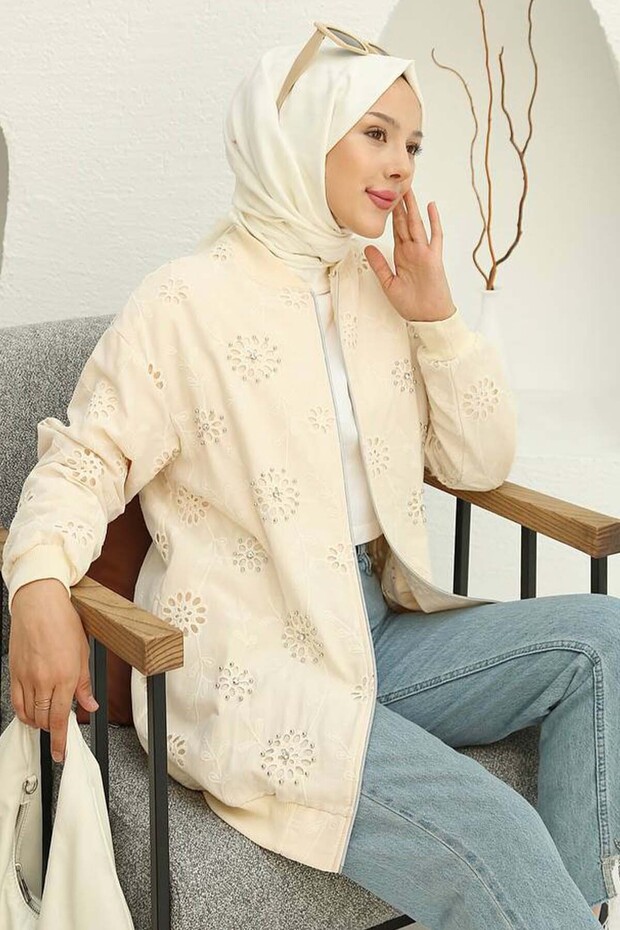 Taş İşlemeli Brode Hırka Krem 2000 - 2