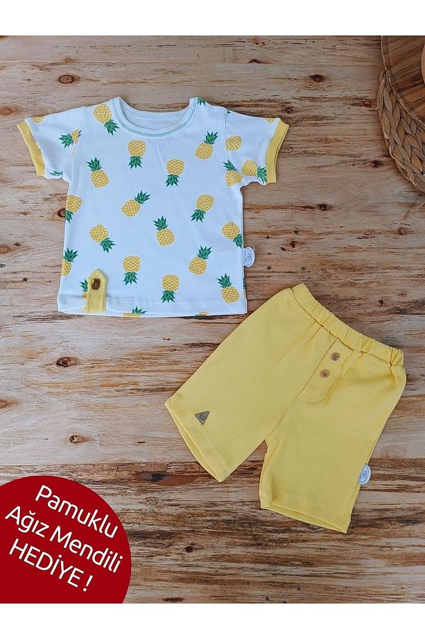 Yenidoğan Erkek Bebek Yazlık Kısa Kollu & Şortlu Takım - Ananas Desenli & Sarı 2'li Alt Üst Takım - 1