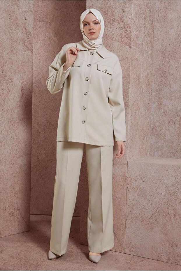 DÜĞMELİ PANTOLONLU TAKIM 44500 - 2