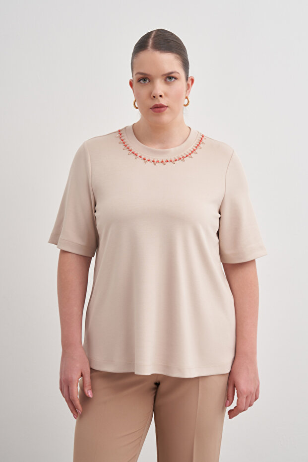 Yakası İşlemeli Örme Kısa Kollu Bluz - 5