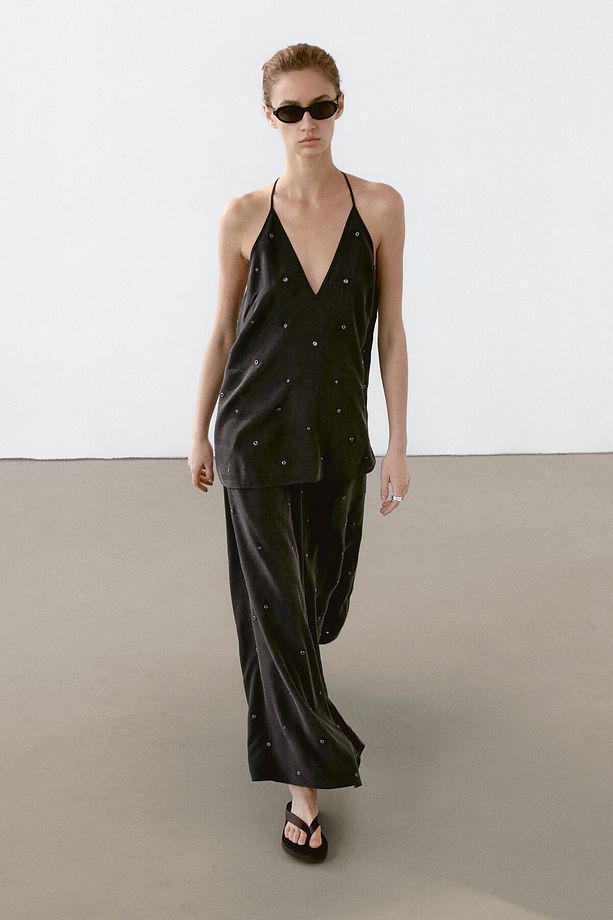 Flowing top with eyelets detail - 3