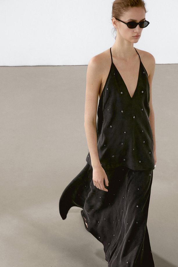 Flowing top with eyelets detail - 4