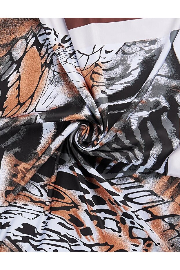 وشاح بطبعة جلد الفهد باللونين الأسود والبني - 2