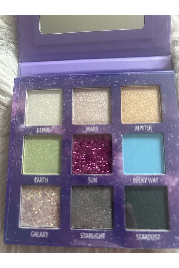 Cosmos Love Eyeshadow Palette - 1