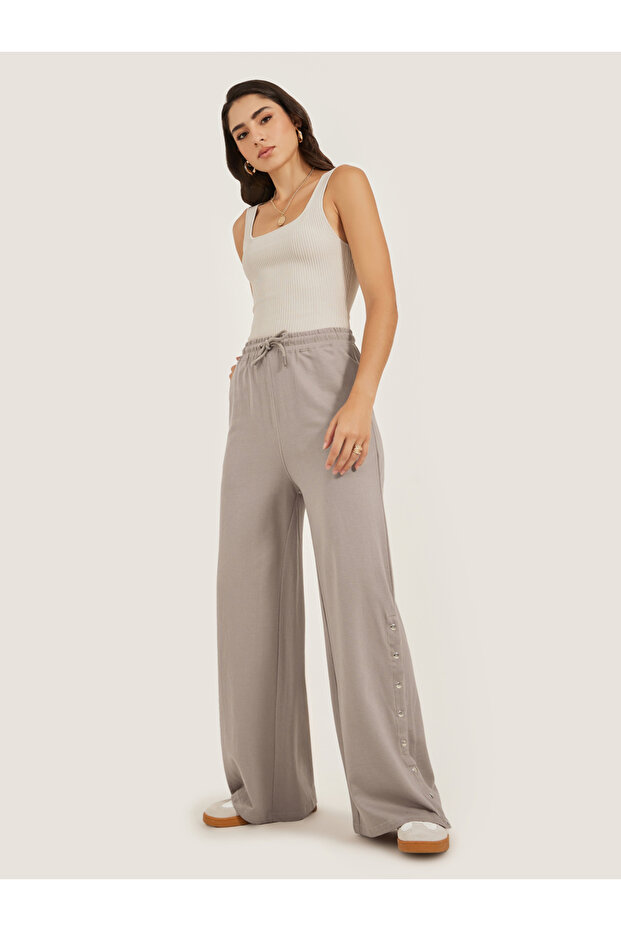 Solid Side Snap Button Hem Joggers - 1