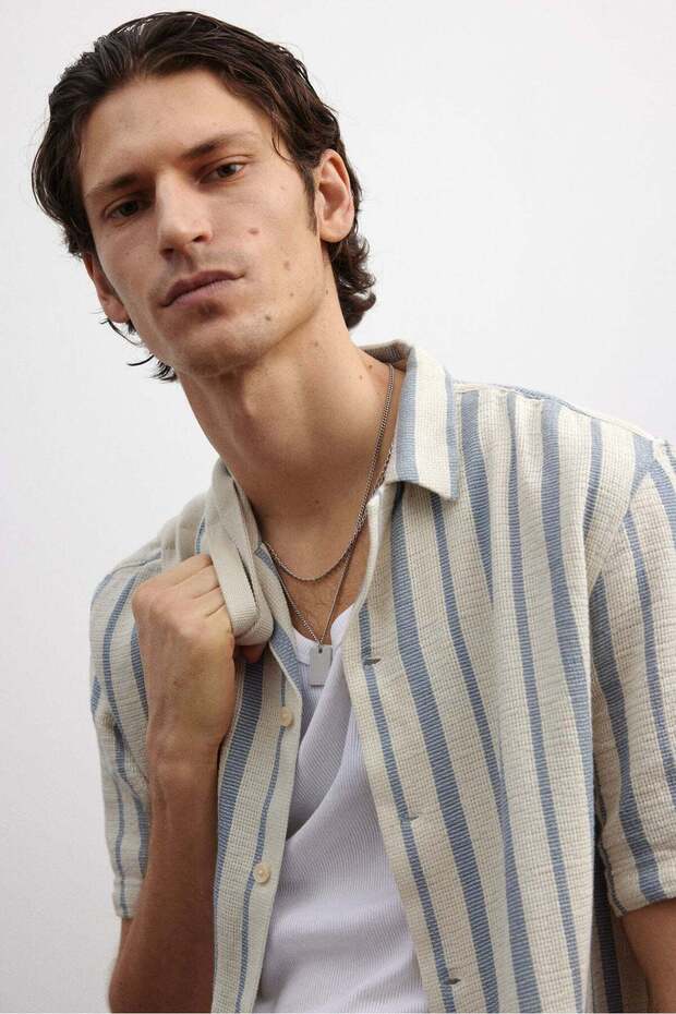 Regular Fit Textured resort shirt
