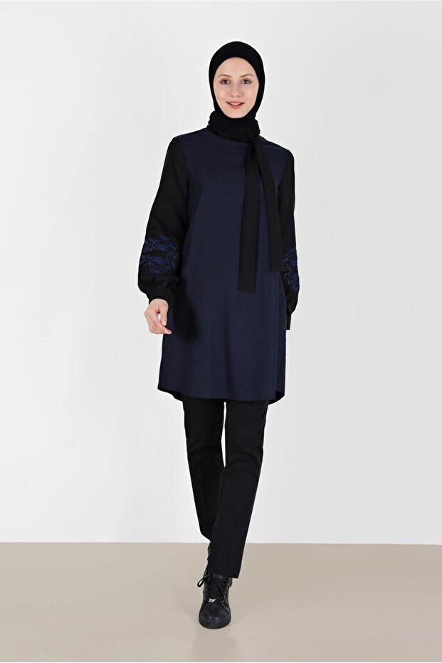 PATCH PATTERNED TUNIC WITH TIE DETAIL 42443 - 2