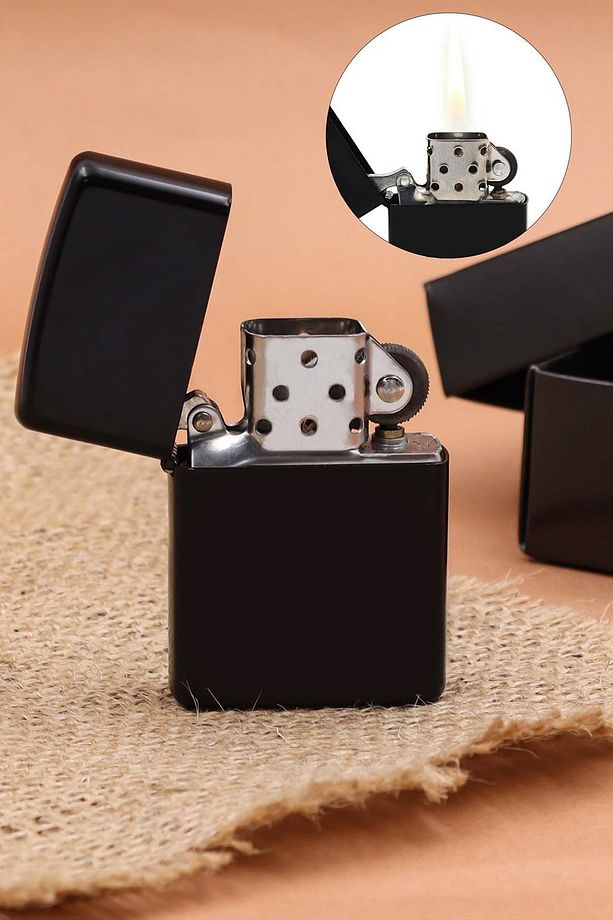 Siyah Çerçeve & Siyah Deri Kemer & Siyah Tesbih & Siyah Deri Cüzdan & Zippo Tarzı Çakmak Hediye Seti - 2