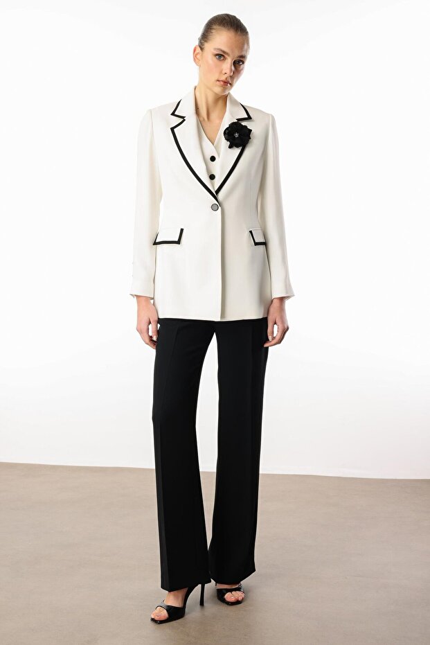 Modailgi  Enküstre Bant Detaylı Gül Broş Aksesuarlı Yelek Ceket - 40074 Ekru - 6