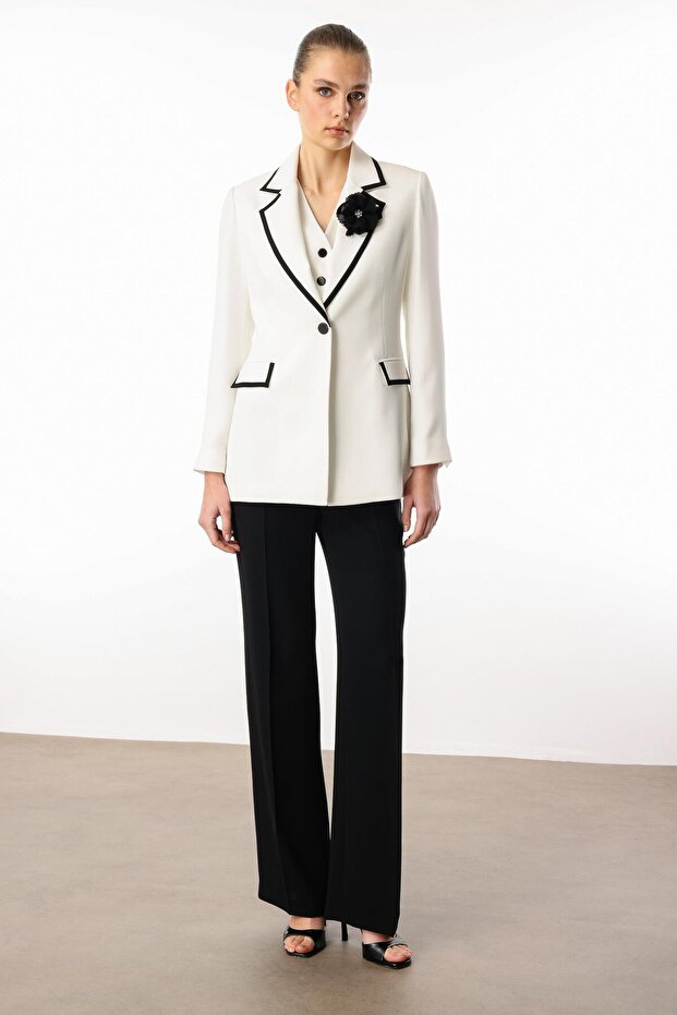 Modailgi  Enküstre Bant Detaylı Gül Broş Aksesuarlı Yelek Ceket - 40074 Ekru - 3