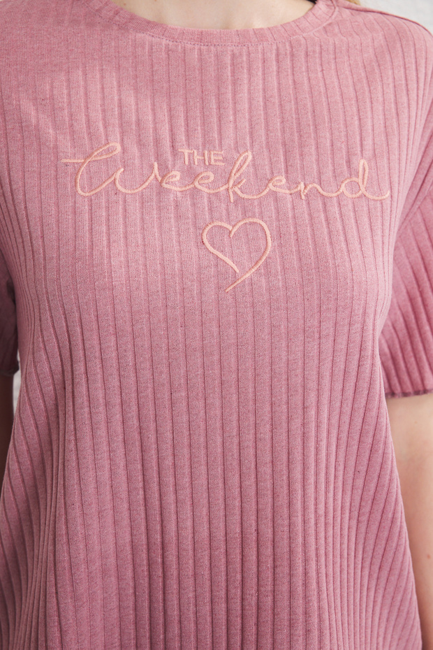 Gül Kurusu Slogan ve Kalp Nakışlı Fitilli Şortlu Örme Pijama Takımı THMSS25PT00402 - 4