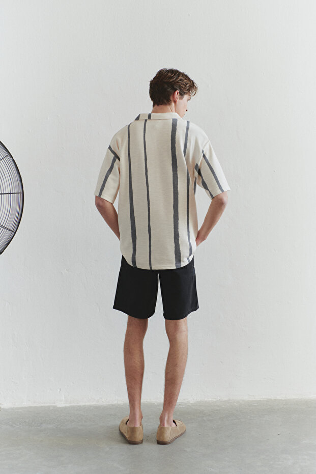 Erkek Siyah Gabardin Brit Kapamalı Yan Cep Detaylı Şort & Bermuda TMNSS25SR00026 - 2