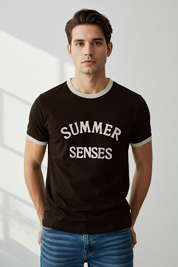 Kahverengi Slim/Dar Kesim Kol Detaylı Baskılı %100 Pamuk T-Shirt TMNSS25TS00034 - 5