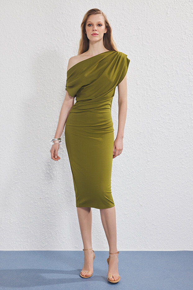 Yağ Yeşili Midi Büzgü/Drape Detaylı Örme Elbise TWOSS25EL00780 - 1