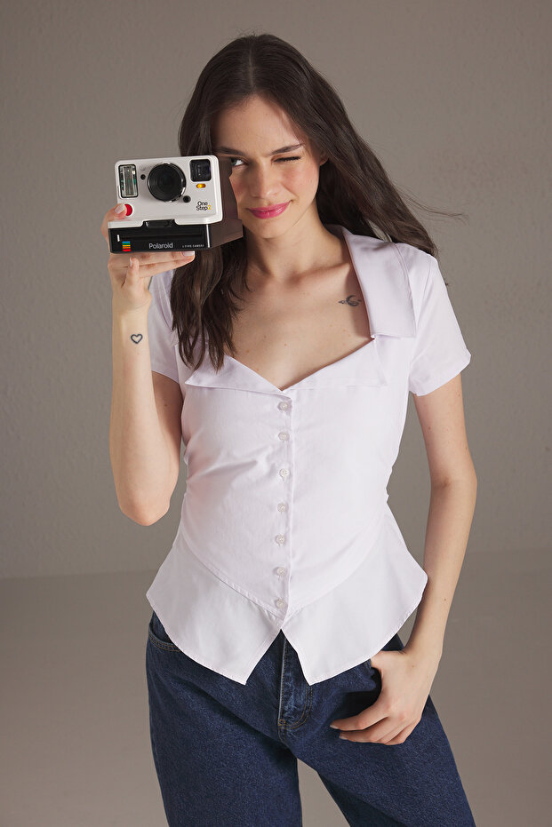 White Collar Detailed Fitted Shirt Twoss25Go00139