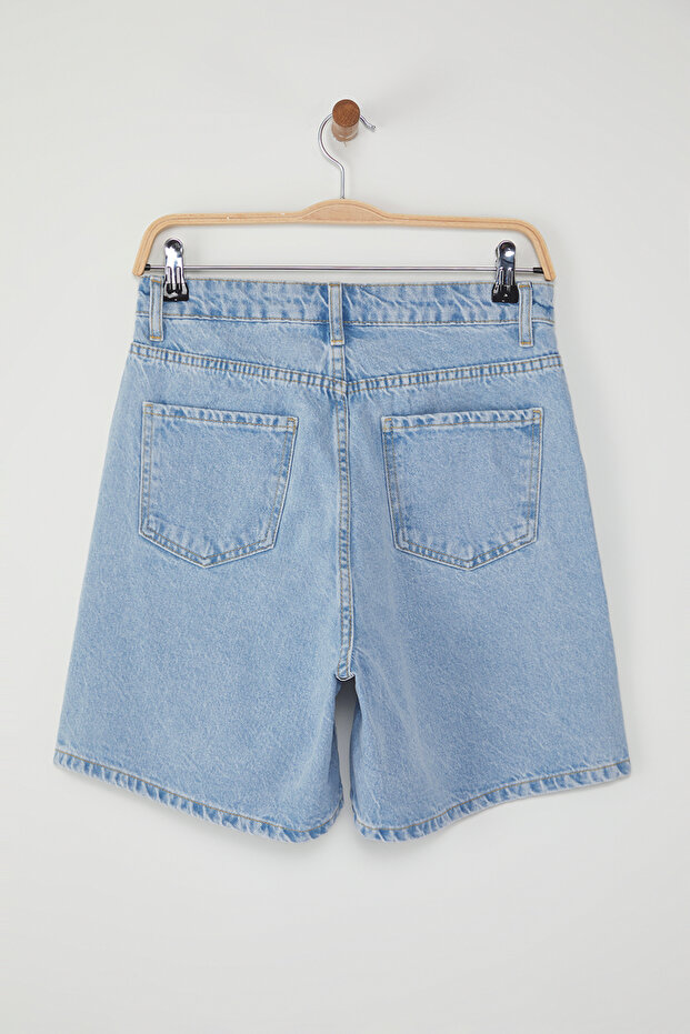 Açık Mavi Paçası Yırtmaç Detaylı Normal Bel Denim Bermuda TWOSS25SR00148 - 7