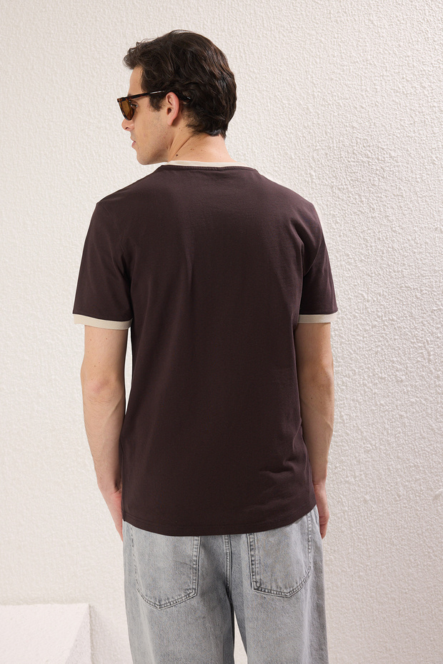 Kahverengi Slim/Dar Kesim Kol Detaylı Baskılı %100 Pamuk T-Shirt TMNSS25TS00034 - 2