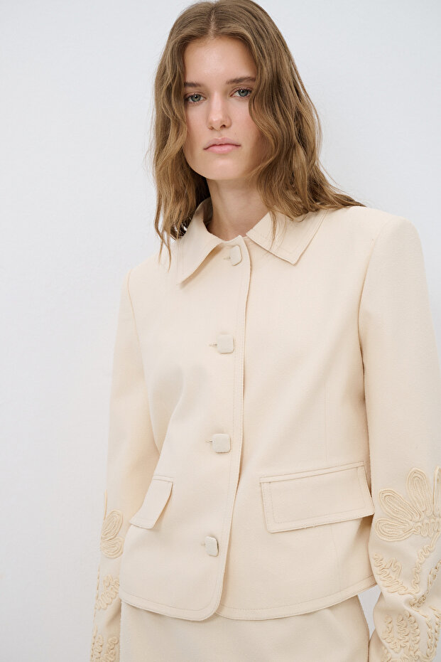 Nakış Detaylı Ceket - 5