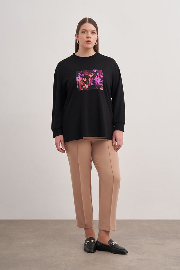 Önü Aplike Taş Baskılı Sweatshirt - 2