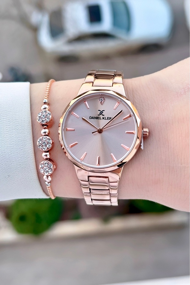 Rose Women's Wristwatch and Bracelet Set - Gift