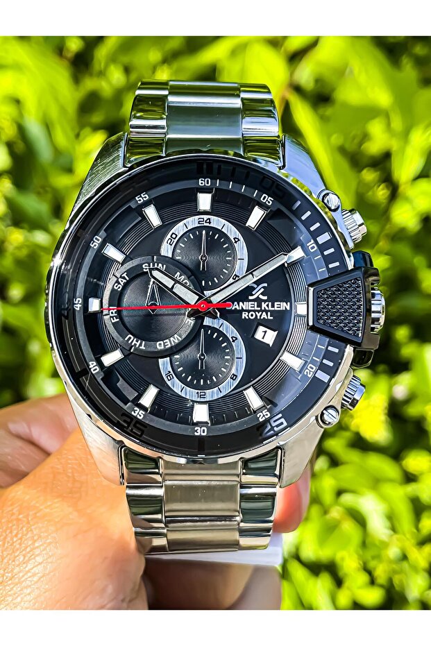 Men's Wristwatch with Sports Calendar Display