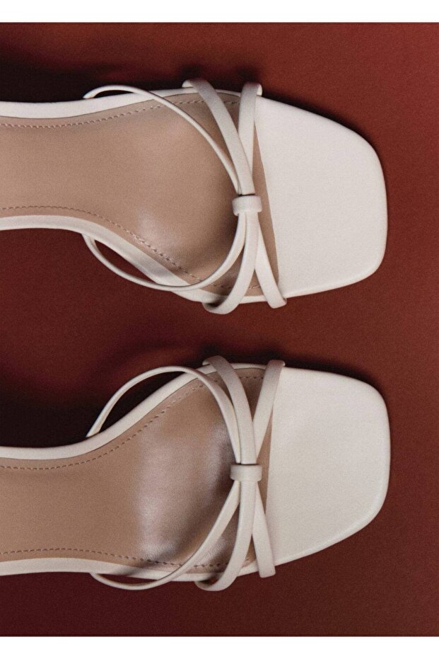 Bantlı topuklu sandalet - 2