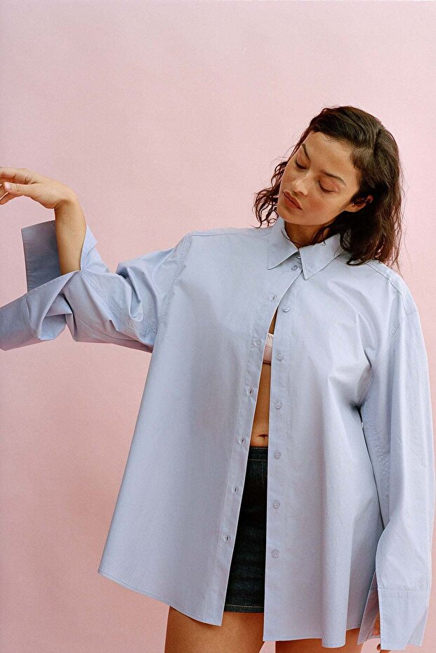 قميص بأكمام مشقوقة - 4