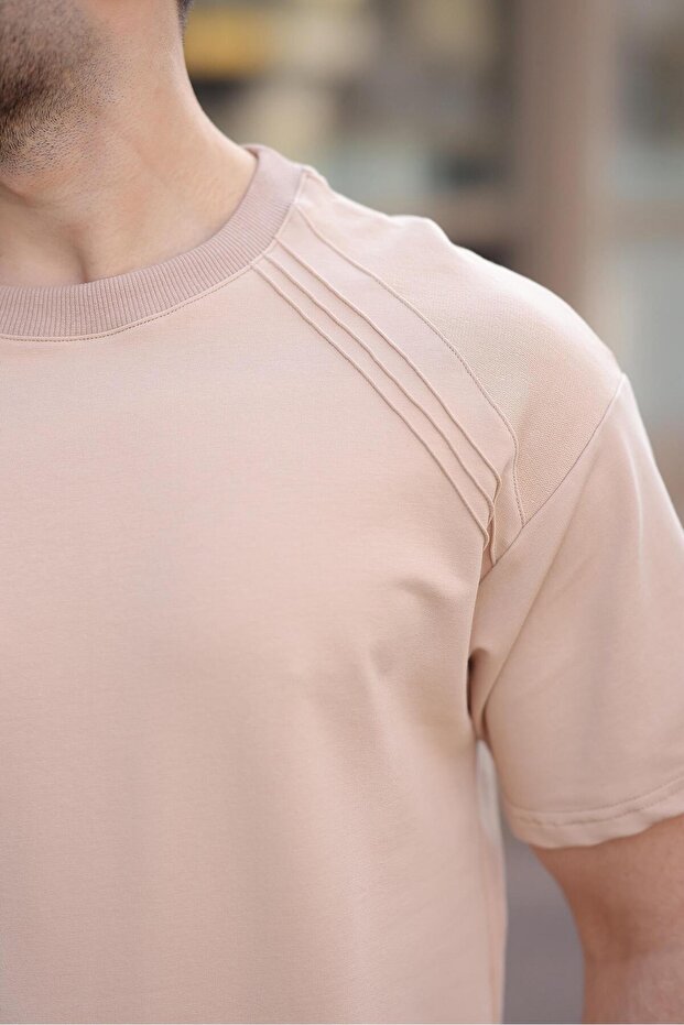 تي شيرت رجالي أساسي بياقة دائرية باللون البيج E7138 - 4