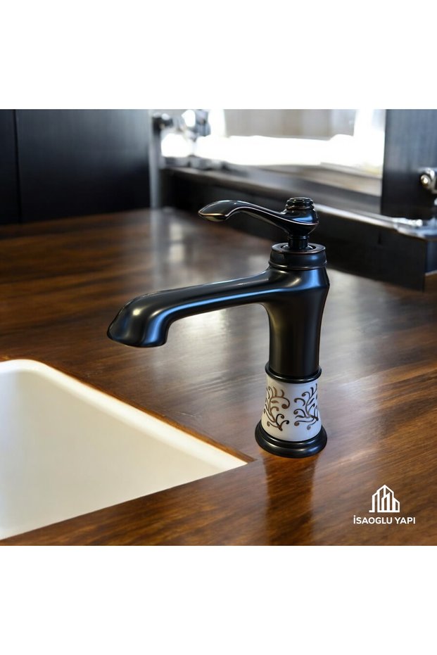 Black Sink Faucet - Country Design Embroidered Luminaire