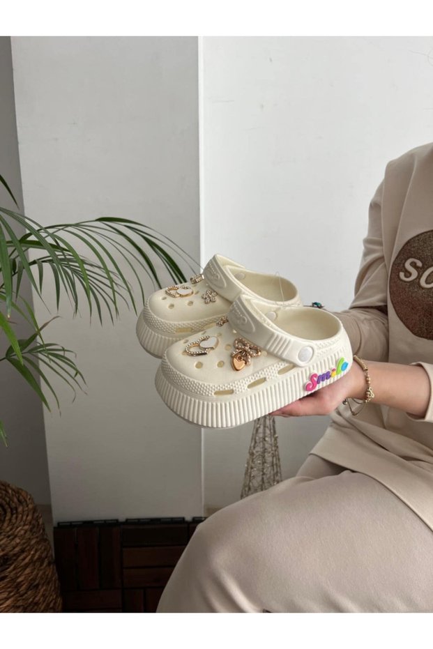 Girl's Closed Front Daily Sandals Non-Slip Thick High Sole Stone Slippers 6 Pieces Ornamental Gift