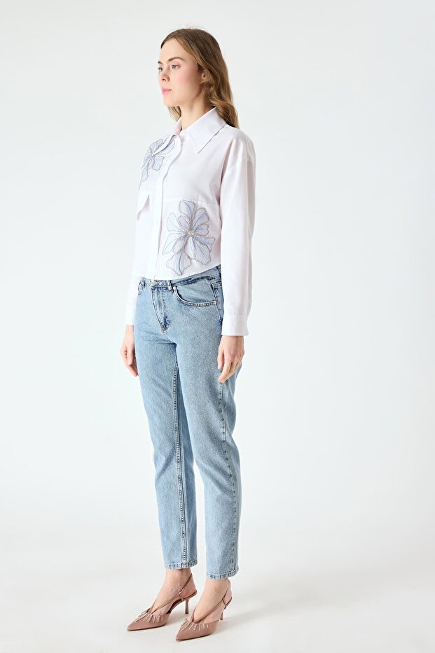Nakış detaylı beyaz gömlek - 4