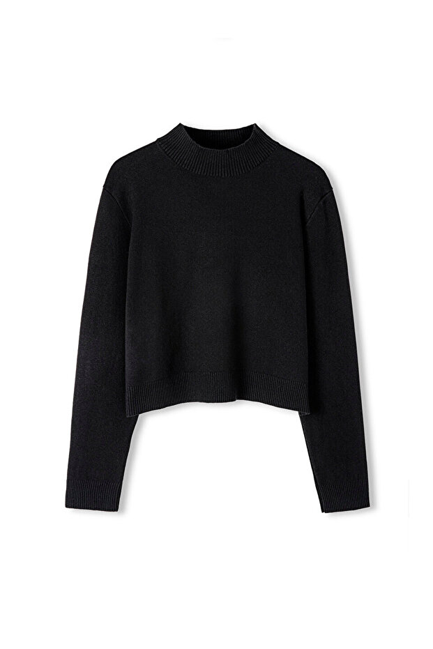 ملابس تريكو أساسية ذات ياقة عمودية - 3