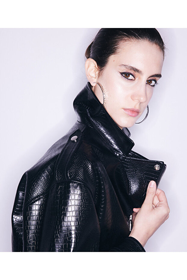 معطف راكب الدراجة النارية بنقشة التمساح - 6