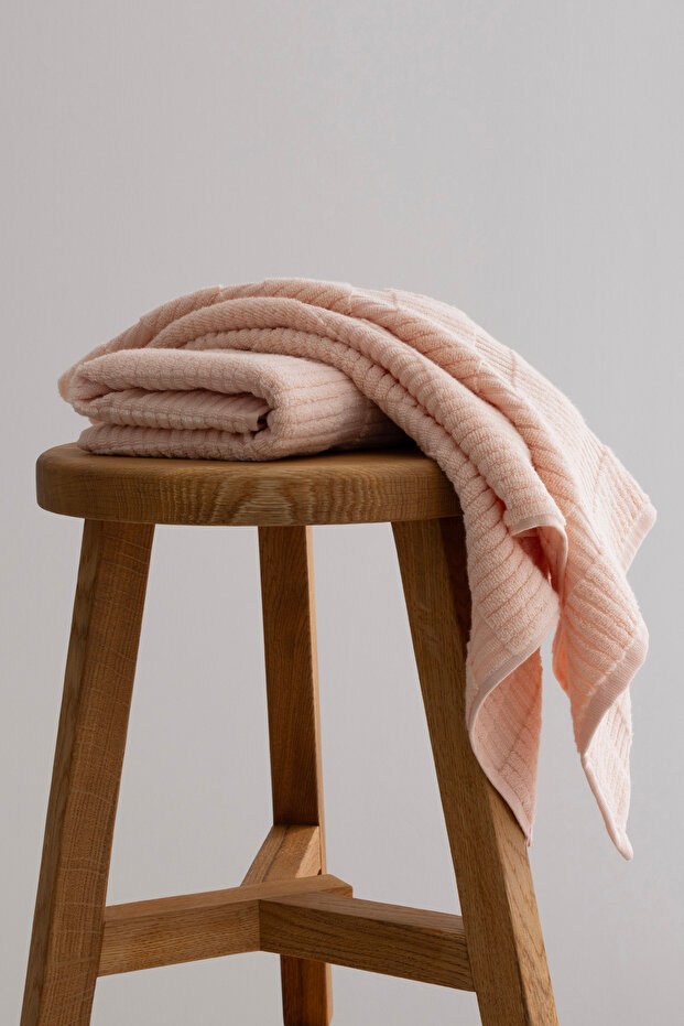 Ivory Salmon Bordered Micro Fiber 100% Cotton 2-Piece Bath Towel Set 50 X 90 - 70 X 140 1103A