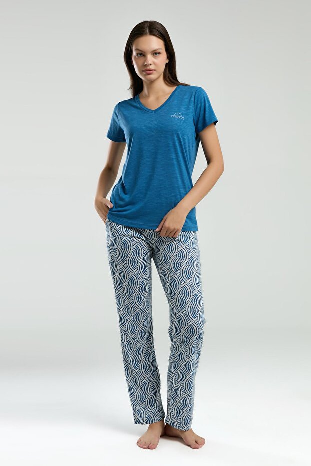 Women`S Plus Size Summer Pajama Set, V-Neck, Short Sleeve Pocket Detail