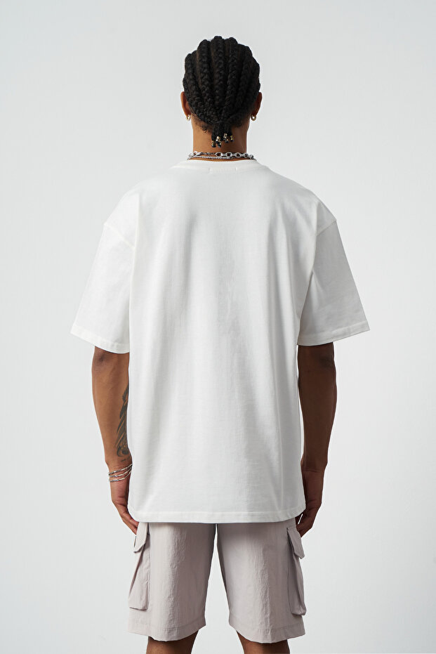 تي شيرت أساسي مميز مع تفاصيل خياطة كبيرة الحجم - 6