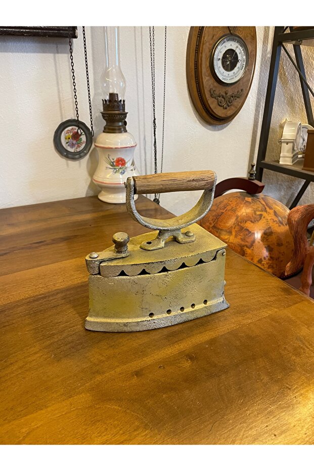 Antika kömürlü ütü - 2